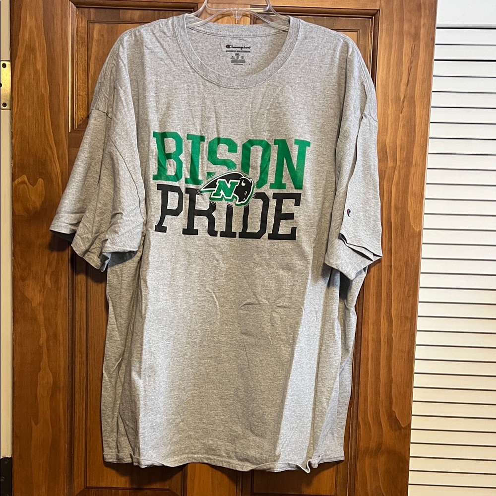 Nichols College - Bison Pride Short Sleeve Tee Shirt Top 
Unisex size 3XL